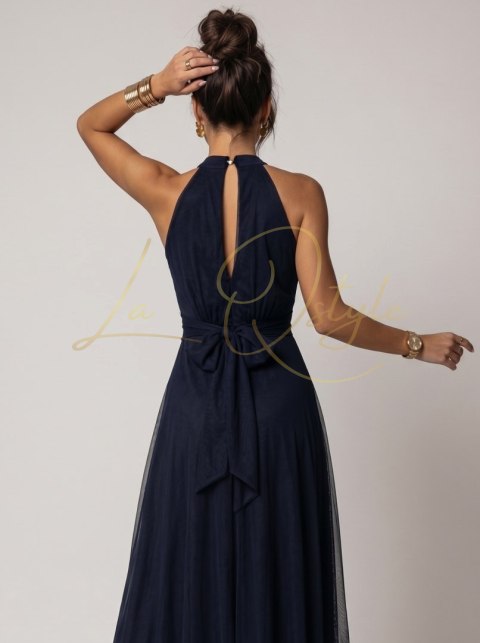 Elegancka sukienka wieczorowa maxi halter z tiulem i wiązaniem w talii GRANATOWA